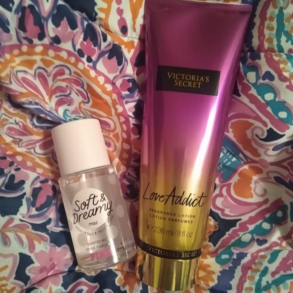 Victoria Secret/Pink  Lotion/Mini Spray Bundle